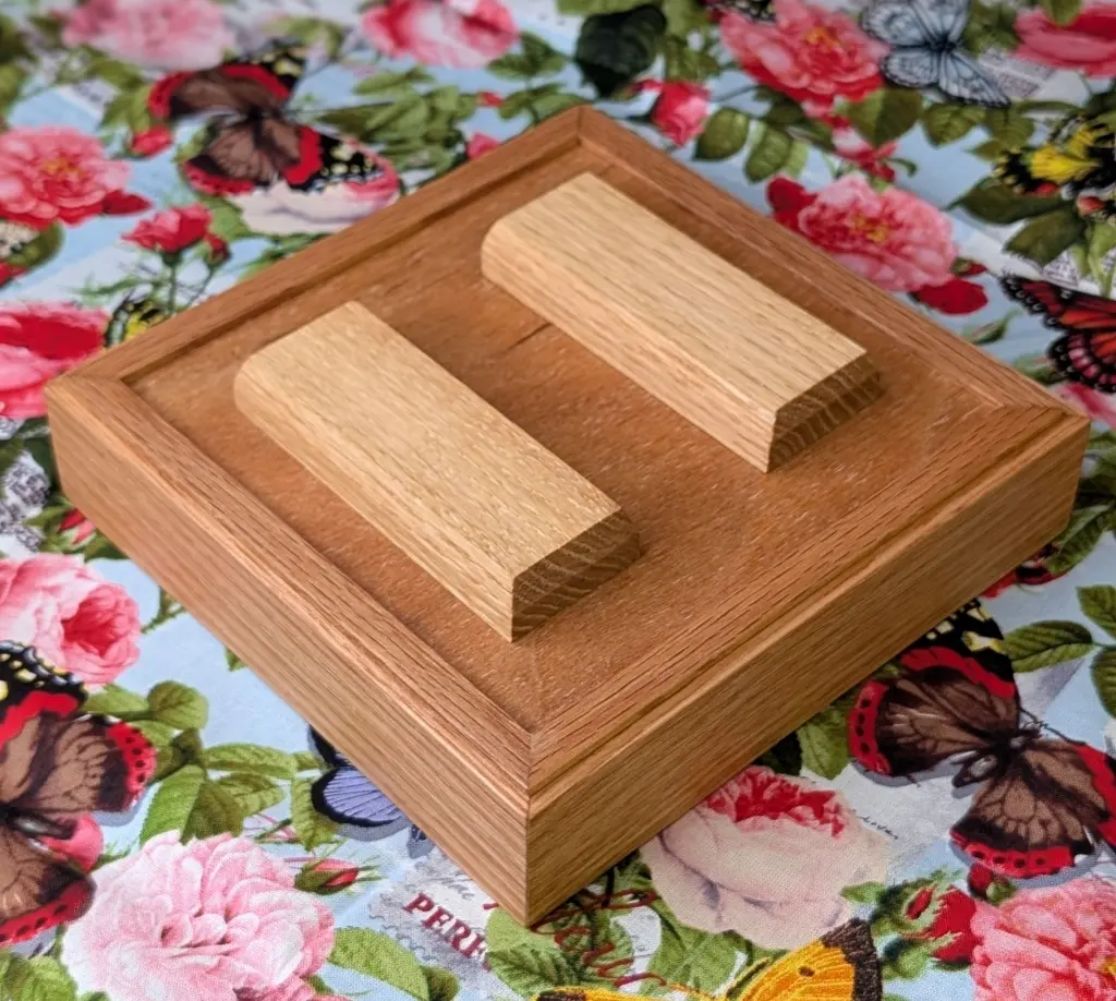 Small table tray oak natural - bottom.webp