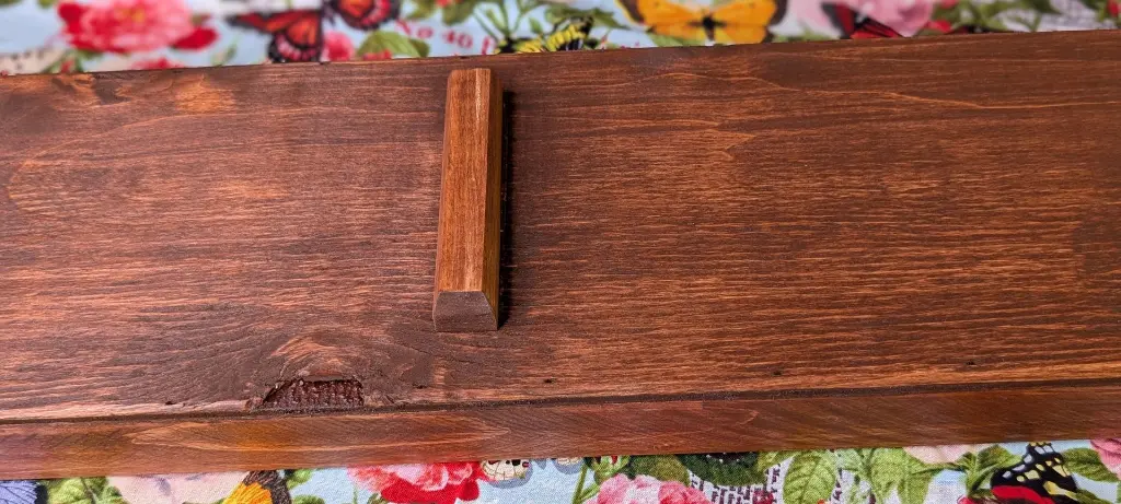 Rustic Long Table Tray Pine Red Mahogany bottom detail 2.webp