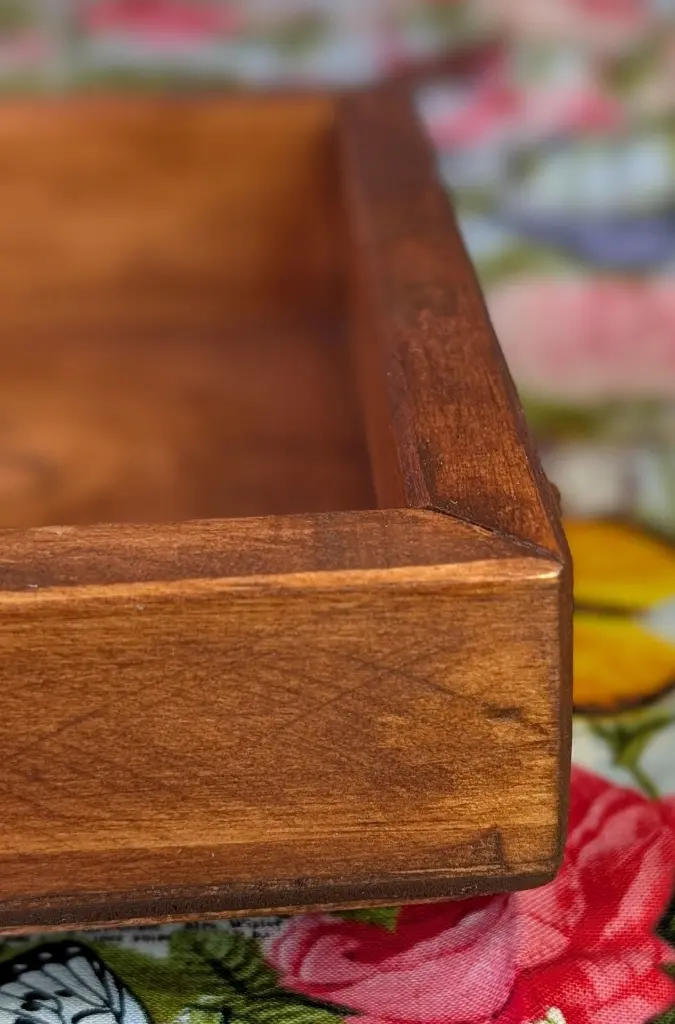 Rustic Long Table Tray Pine Red Mahogany corner detail 2.webp