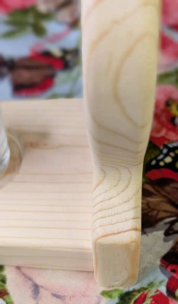 Sweetheart Votive Holder Unfinished detail 3.webp